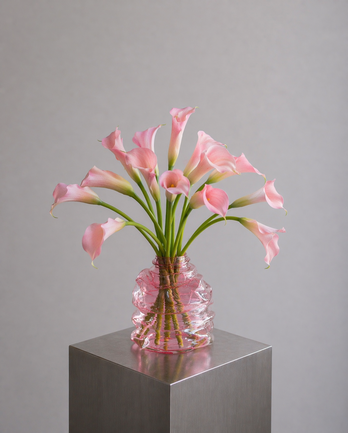 Bouquet of pink aromas