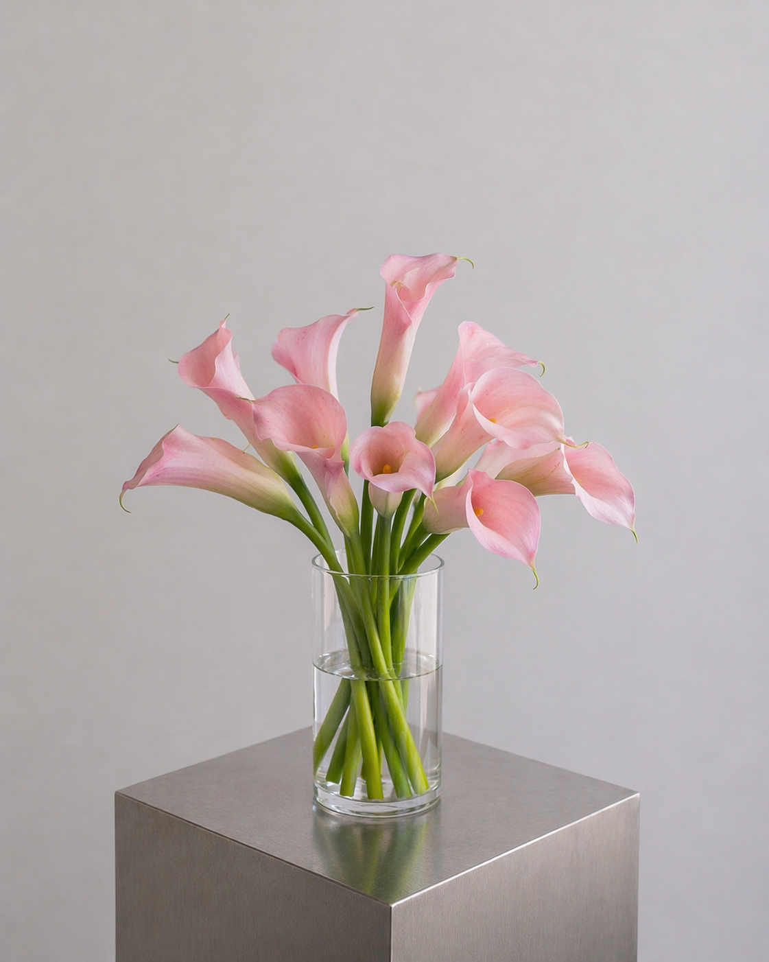 Bouquet de 10 tiges d'arômes roses aux fleurs en calice douces et poudrées